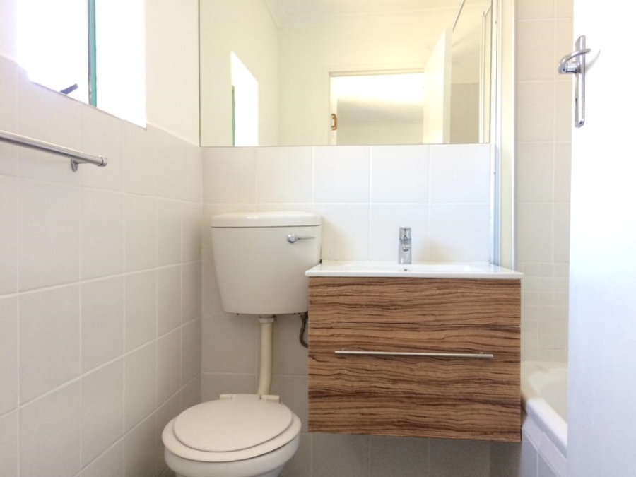 1 Bedroom Property for Sale in Table View Western Cape
